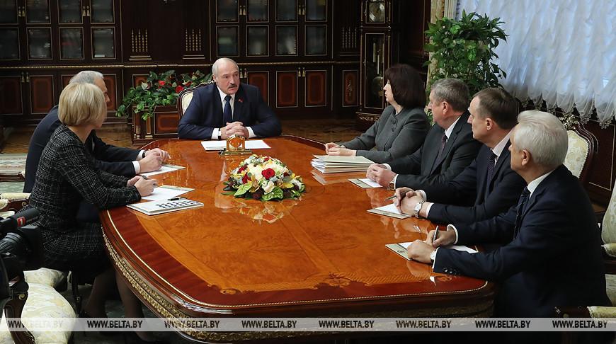 Лукашенко принял решение о назначении новых главы Администрации Президента и его заместителя