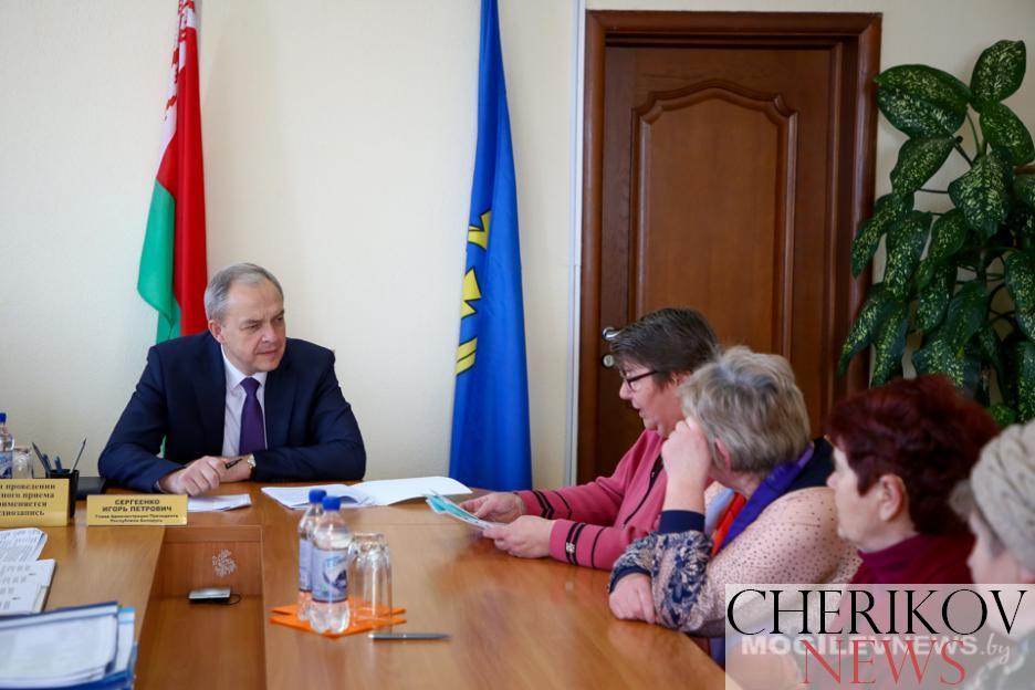 Глава Администрации Президента Игорь Сергеенко провел выездной прием граждан в Круглом