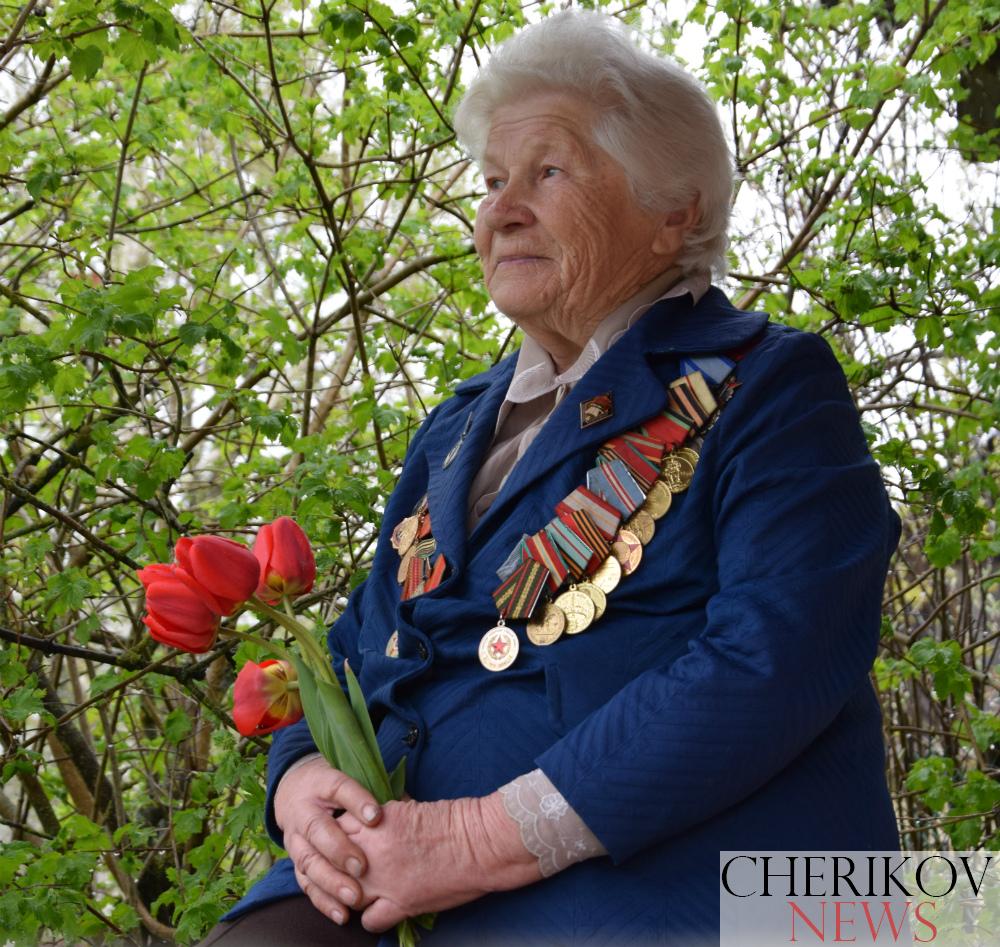Медали и подарки для чериковских ветеранов
