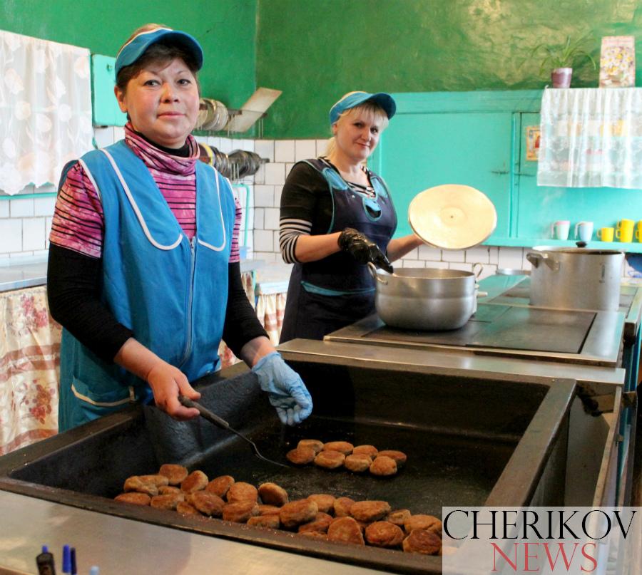 В столовой КСУП «Прогресс» всегда сытная и качественная еда