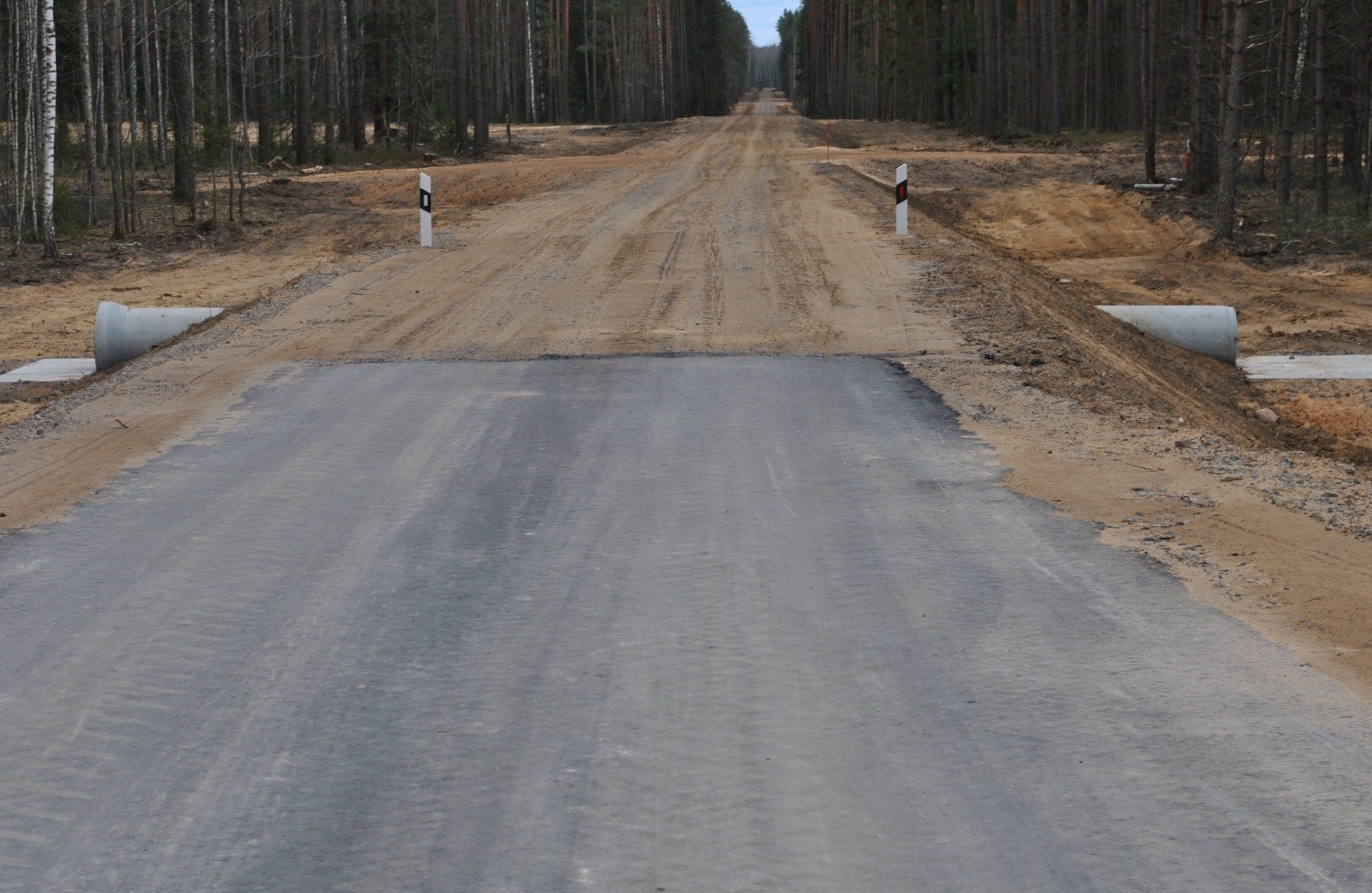 Лесохозяйственная дорога, построенная в текущем году на территории ГЛХУ «Чериковский лесхоз», введена в эксплуатацию
