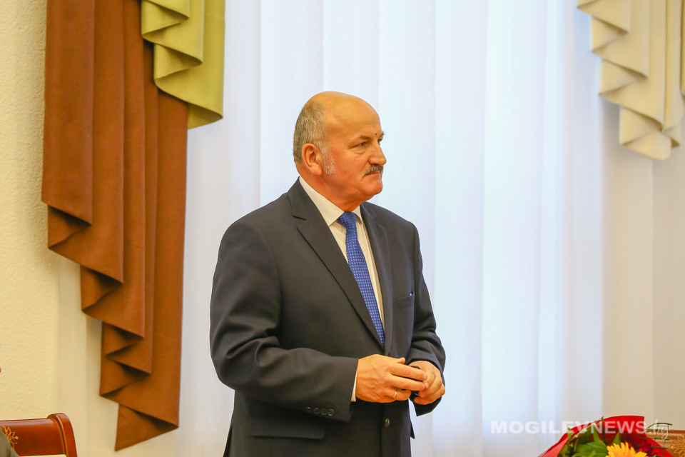 Руководителям структурных подразделений и подчиненных Могилевскому облисполкому организаций представили нового первого заместителя председателя