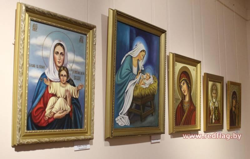 Выставка картин религиозной тематики проходит в Краснопольском музее
