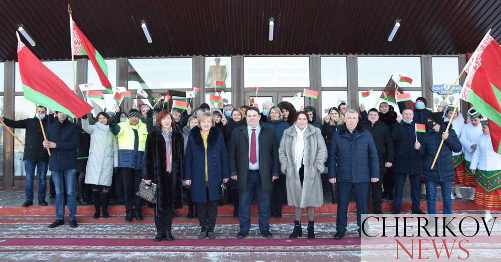 Делегаты VI Всебелорусского народного собрания от Чериковщины отправились сегодня в Минск