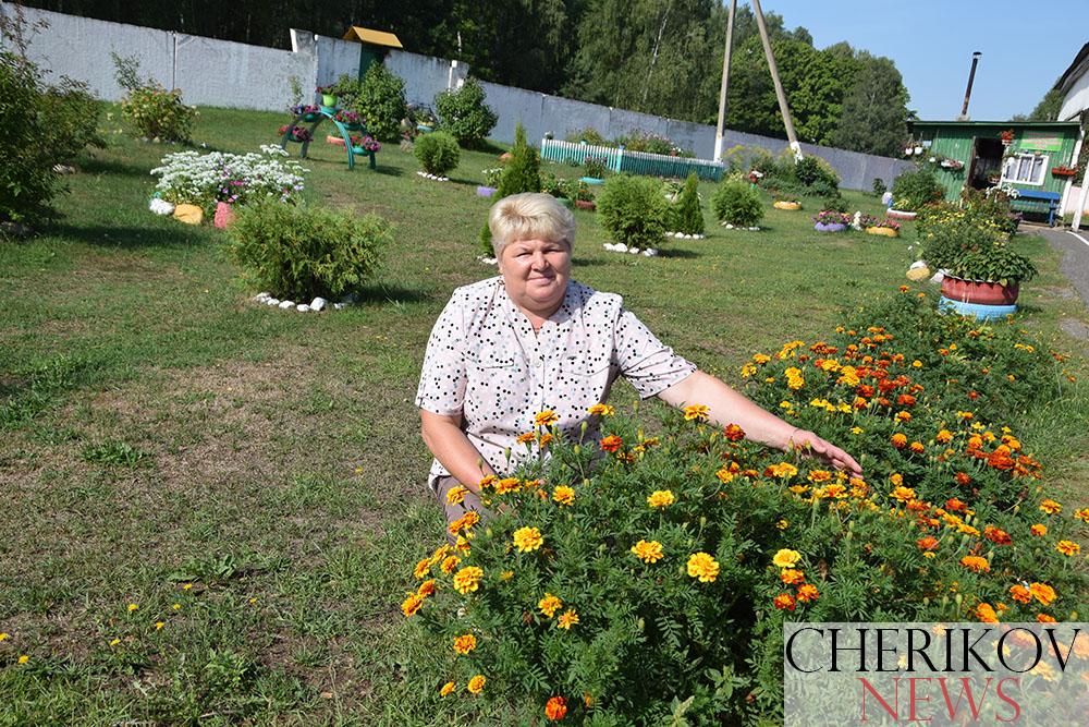 Уютное место, «райский» уголок, создала своими руками Людмила Власенко