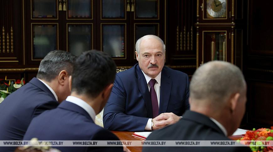 Новые назначения в дипкорпусе, местной вертикали и министерствах. Александр Лукашенко рассмотрел кадровые вопросы