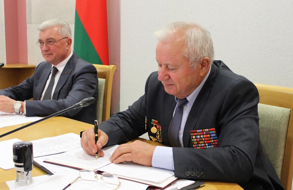 Подписано Соглашение о сотрудничестве между ветеранскими организациями Приморского края и Могилевской области