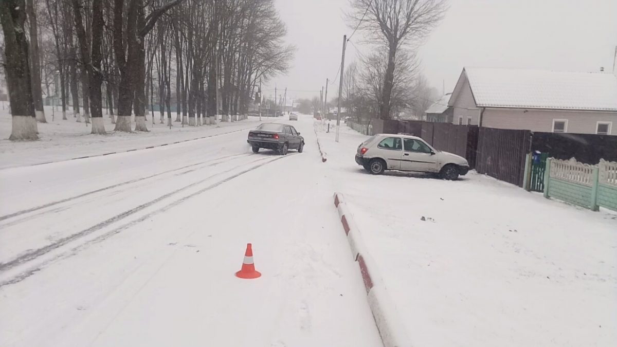 «Зимние шины – безопасность для машины»: сотрудники ОГАИ Чериковского РОВД провели профилактическую акцию