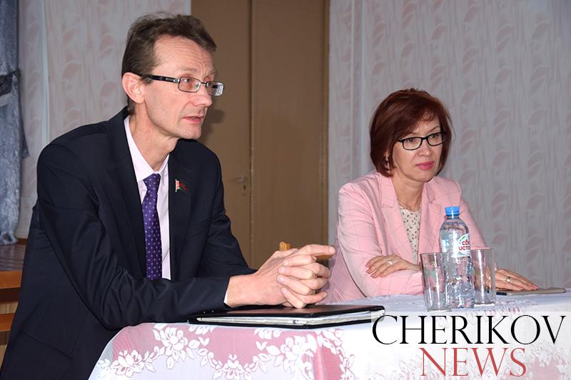 «Предстоящий референдум — глобальное историческое событие для нашего государства». Проект изменений и дополнений Конституции обсудил Игорь Каско с молодежью в Веремейках