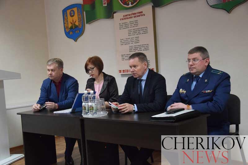 Представители районной власти и прокурор района посетили коллектив УКПП «Чериковский ЖКХ». О чем шла речь?