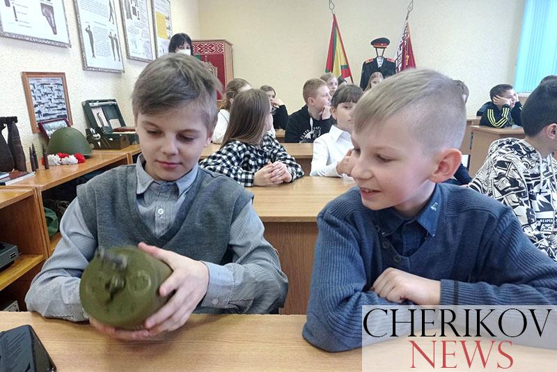 Чериковские школьники побывали на экскурсии в Могилевском областном кадетском училище имени Героя Советского Союза Евгения Николаенко