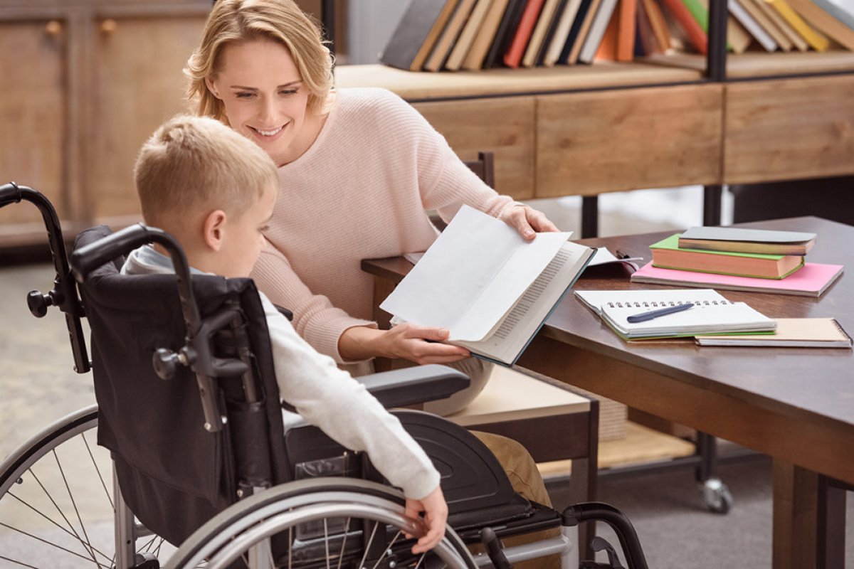 Что нужно знать о пособиях семьям, воспитывающим детей-инвалидов
