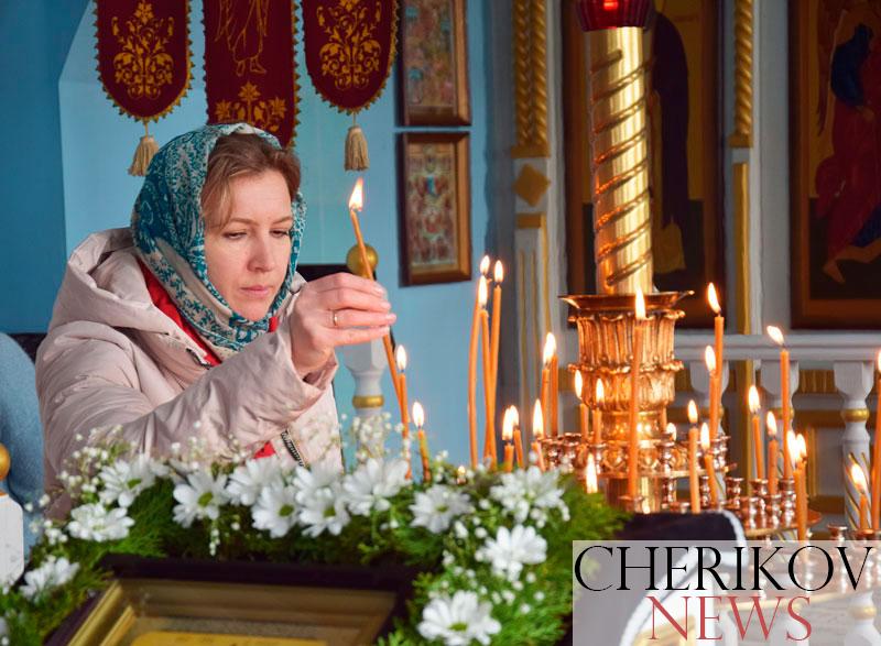 Расписание пасхального богослужения и освящения куличей в храме Рождества Пресвятой Богородицы г. Черикова
