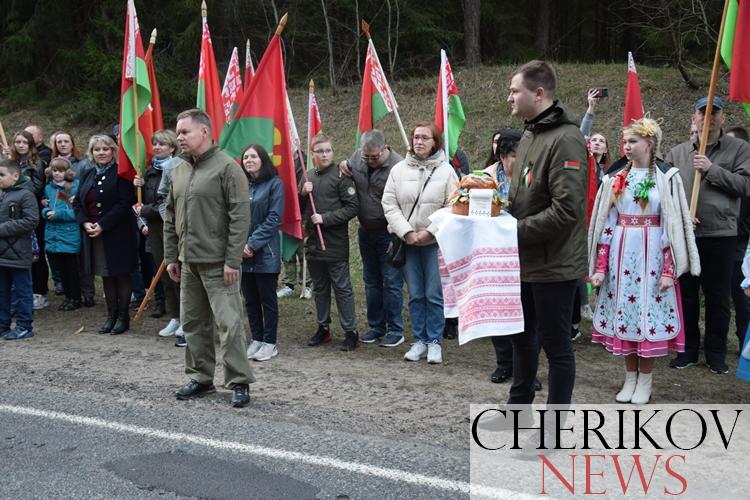 Участники автомарафона “Дорогами памяти и славы” прибыли в Чериковский район. Как их встречали?