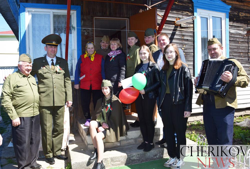 Поздравительная миссия в честь государственного праздника 9 мая продолжается