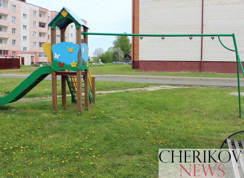 Корреспондент «ВЧ» оценил состояние детских игровых площадок в городе, увидел проблемы  и попытался разобраться в причинах