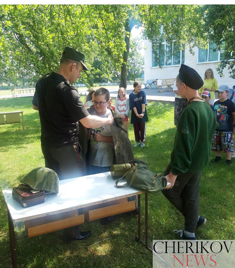 В канун Дня всенародной памяти и скорби в пришкольных лагерях прошли военно-прикладные эстафеты