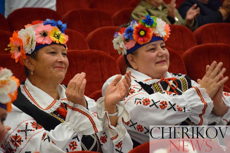 В Черикове в девятый раз прошел  региональный конкурс ансамблей фальклорной и народной песни «Из века в век»