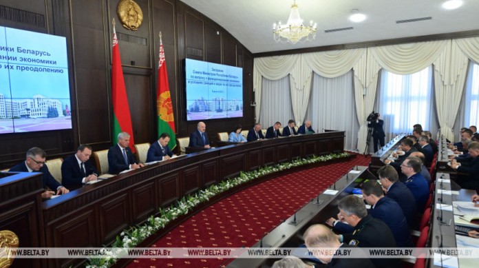 Лукашенко: Впряглись не на всю мощь! Заседание Совета Министров
