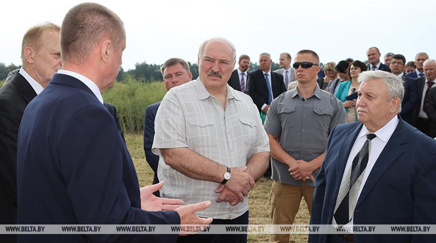 “Есть что-то новое – завтра мы там будем”. Лукашенко рассказал, как выбирает маршруты своих поездок