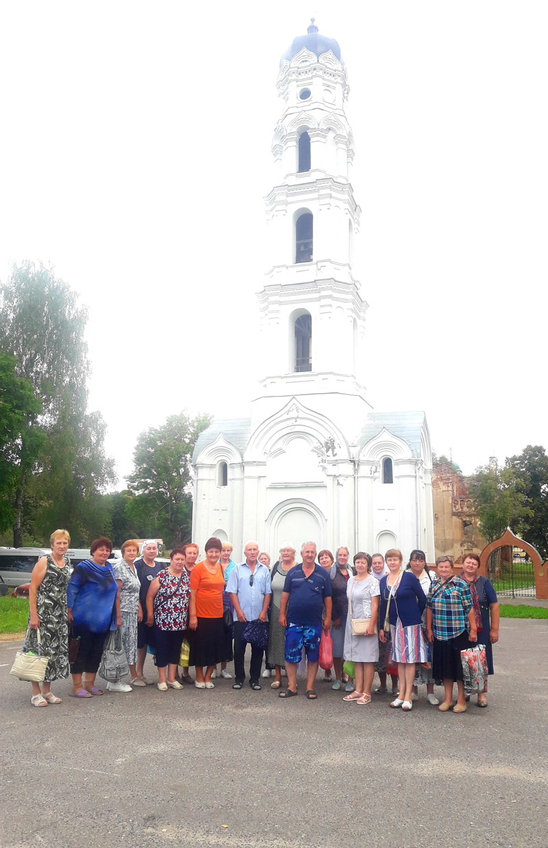 Посетители ОДПП Чериковского РЦСОН совершили поездку в Пустынский Свято-Успенский мужской монастырь