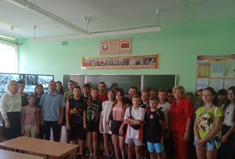 Учащиеся СШ № 1 г. Черикова присоединились к патриотической акции «Преступления без срока давности»