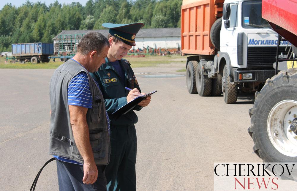 Представители рабочей группы проверили оснащенность зерноуборочной техники необходимым инструментом, в том числе первичными средствами пожаротушения. Каков итог проверки?