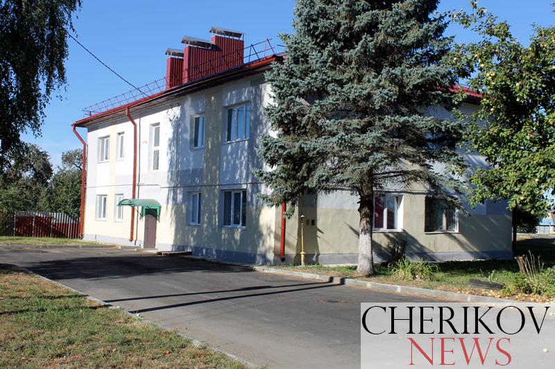 Летом — покупаться, зимой — на коньках покататься. Разбирались, почему после капитального ремонта первого дома по ул. Ленинской вода с улицы в подъезд течет и кому там лавки мешали?