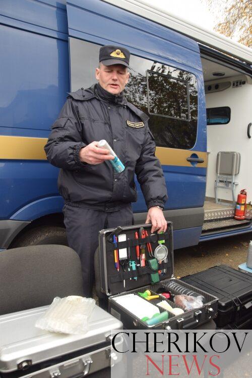 Старшеклассники узнали больше о профессии следователя-криминалиста