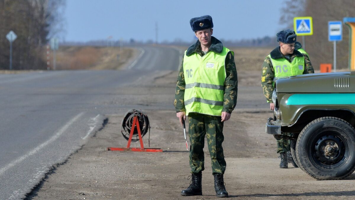 Двое граждан России пытались ввезти в Беларусь более 80 кг гашиша