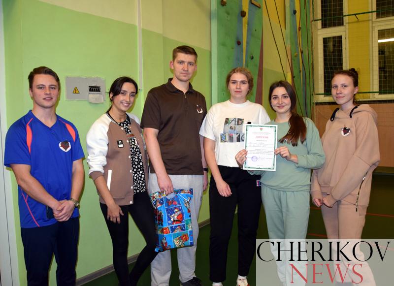 В спортивном зале ГУО «Средняя школа № 2 г. Черикова» прошла спартакиада «Выбирай спорт! Выбирай здоровье!»