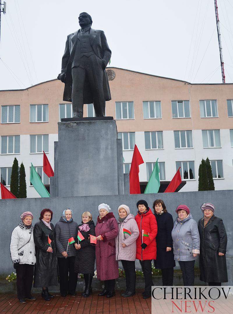 Митинг, посвященный 105-ой годовщине Великой Октябрьской революции, прошел в Черикове
