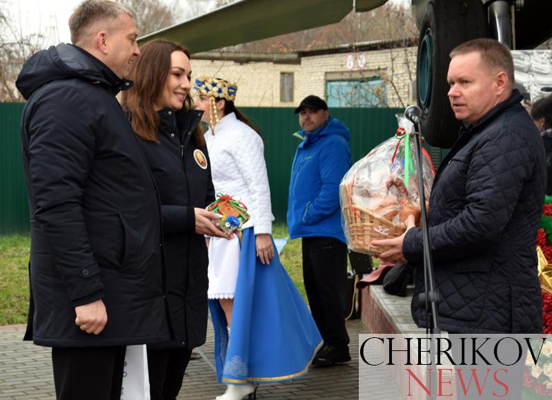 Чериковщина приняла эстафету республиканской акции 'Символ Единства'
