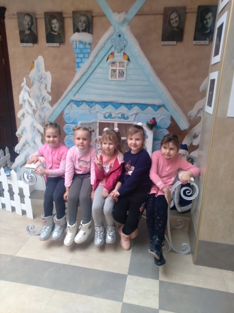Воспитанники детского сада № 1 Черикова посетили Могилёвский областной театр кукол