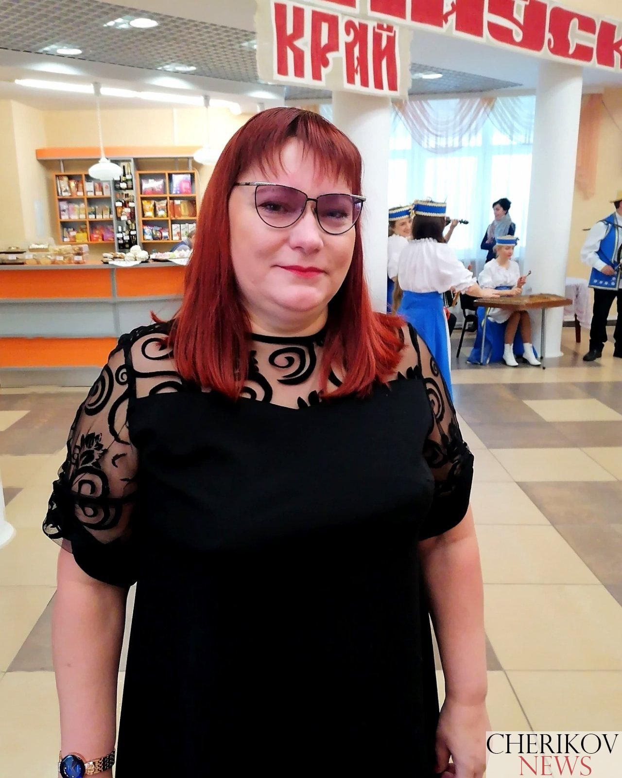 Оксана Дятлова: «Я доверяю нашему » Весніку». Спросили у читателей, почему они выписывают районную газету