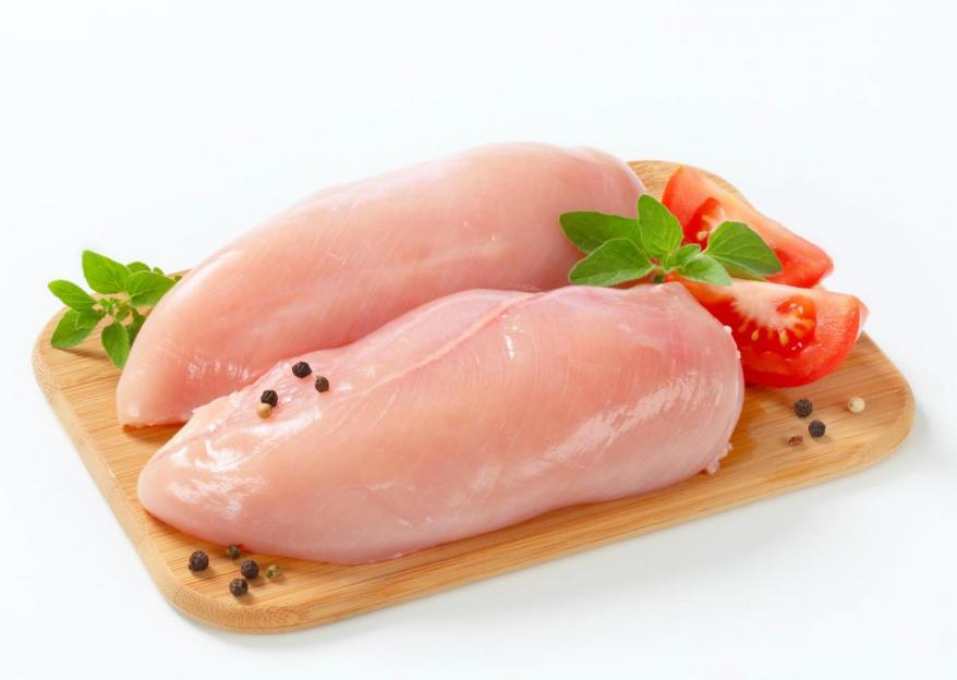 В Беларуси продлено регулирование цен на разделку тушек кур и цыплят-бройлеров
