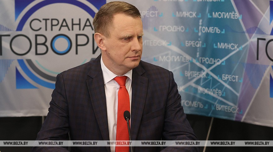 Социсследование: около 90% белорусов ежедневно пользуются интернетом