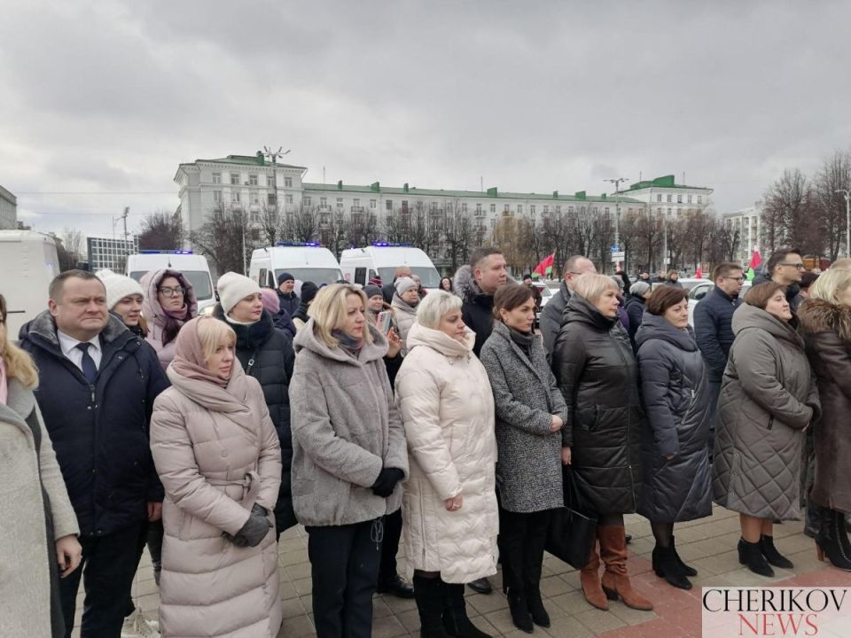 Парк Чериковской центральной районной больницы пополнился новеньким легковым автомобилем