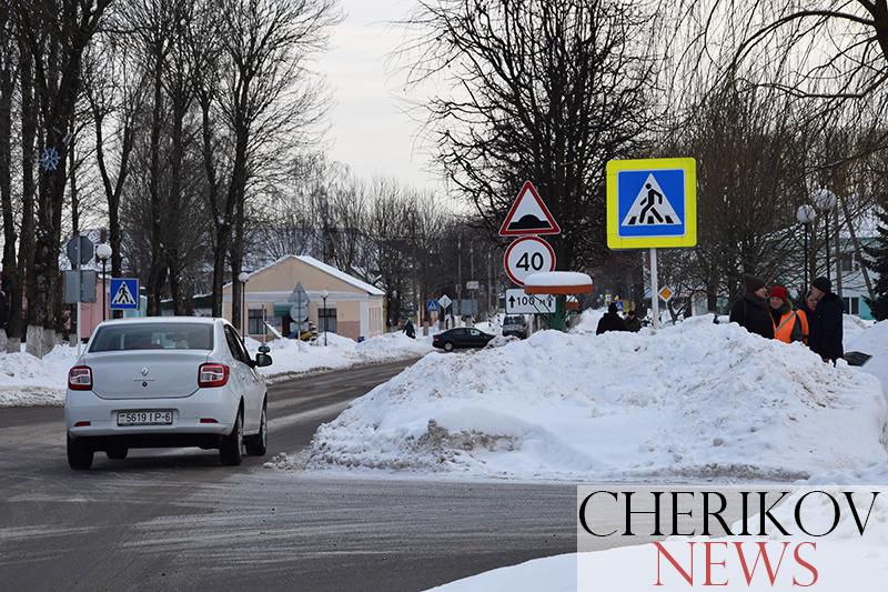 Будьте осторожны чериковляне: оранжевый уровень опасности из-за сильного ветра объявлен сегодня в Беларуси