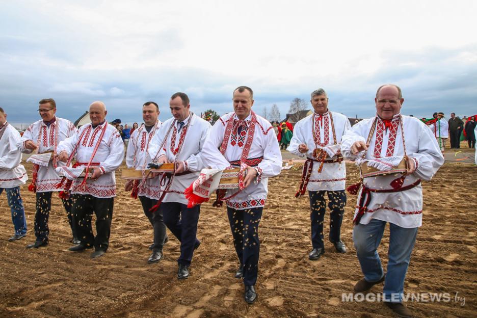 Старт посевной кампании дан в Могилевской области