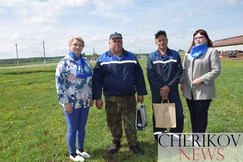 Аграриям Чериковщины вручены первые награды по итогам соревнования на весеннем поле