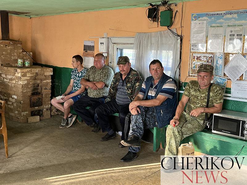 Вопрос ответственности за сохранность имущества обсудили во время совещания в эксбазе Чериков