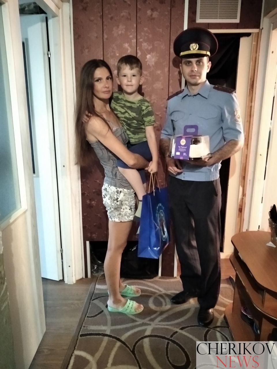 «В школу — с добрым сердцем»: сотрудники Чериковского отделения Департамента охраны приняли участие в акции