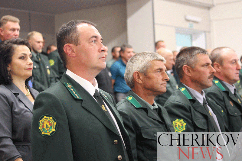 «С любовью и уважением к лесу». Смотрите, как в Черикове прошло торжественное мероприятие, приуроченное ко Дню работников леса