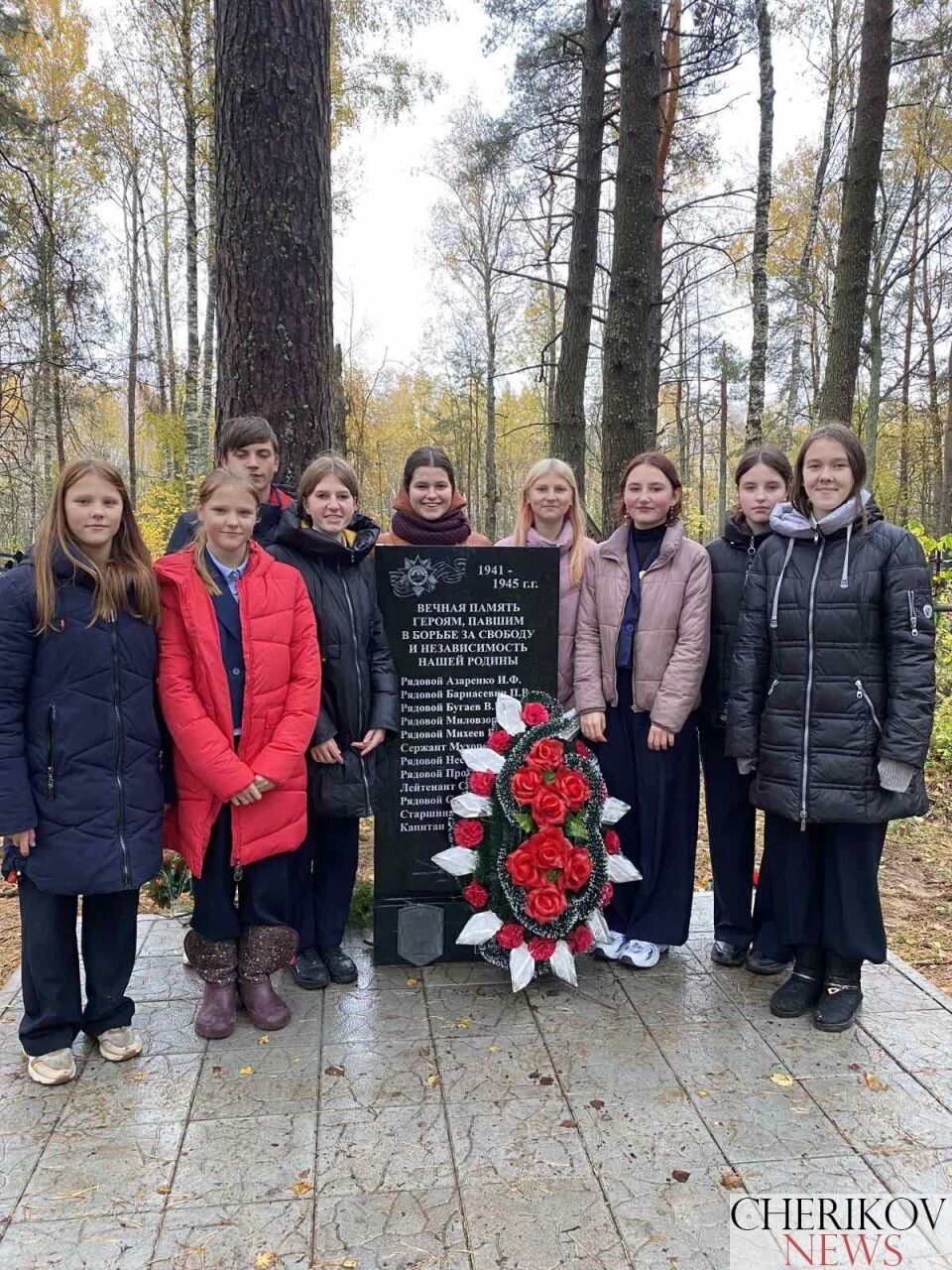 «От благодарных потомков»: в Лобановке Чериковского района полностью обновлено одно из воинских захоронений
