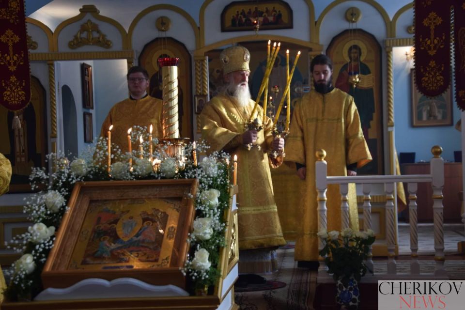 Совершил Божественную Литургию в храме г. Черикова Владыка Сафроний, Архиепископ Могилевский и Мстиславский