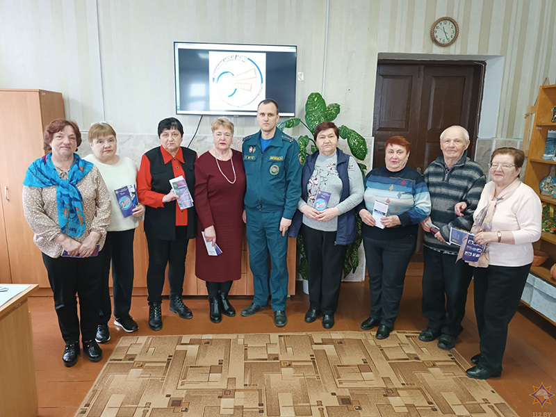 В рамках республиканской акции «День безопасности. Внимание всем!» сотрудники  РОЧС побывали в Чериковском РЦСОН