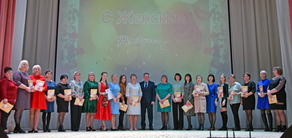 Концертная программа «Любимым, милым и родным» стала подарком для женщин Чериковщины