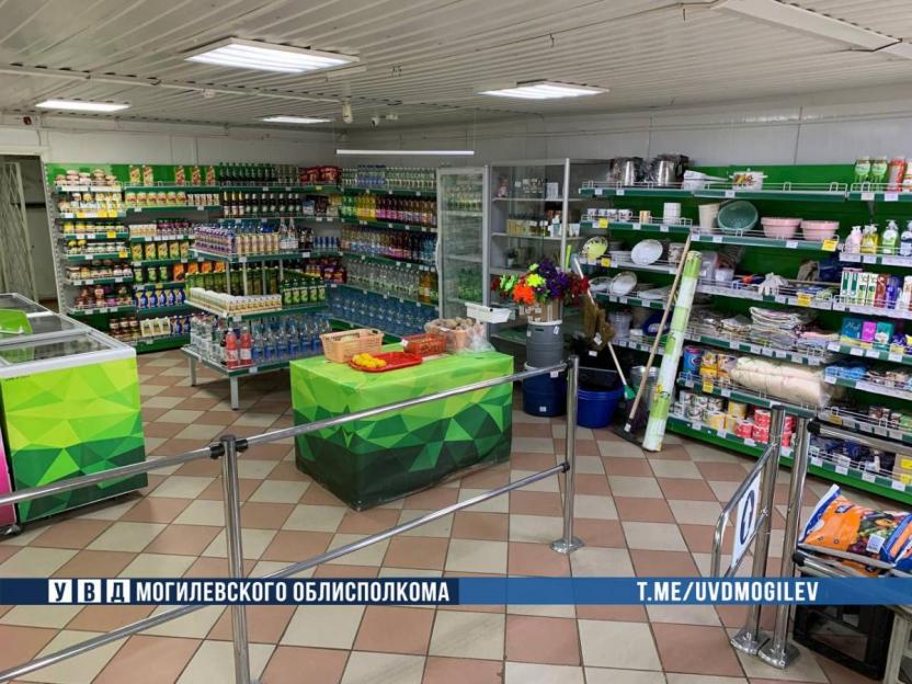 Более 6 тысяч рублей присвоила продавец в Могилевском районе