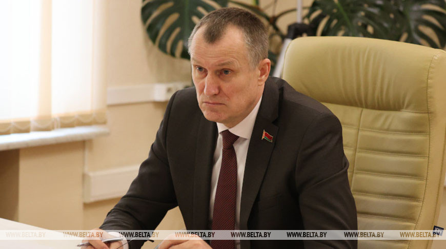 Исаченко – депутатам: необходимо выстраивать четкую коммуникацию на всех уровнях